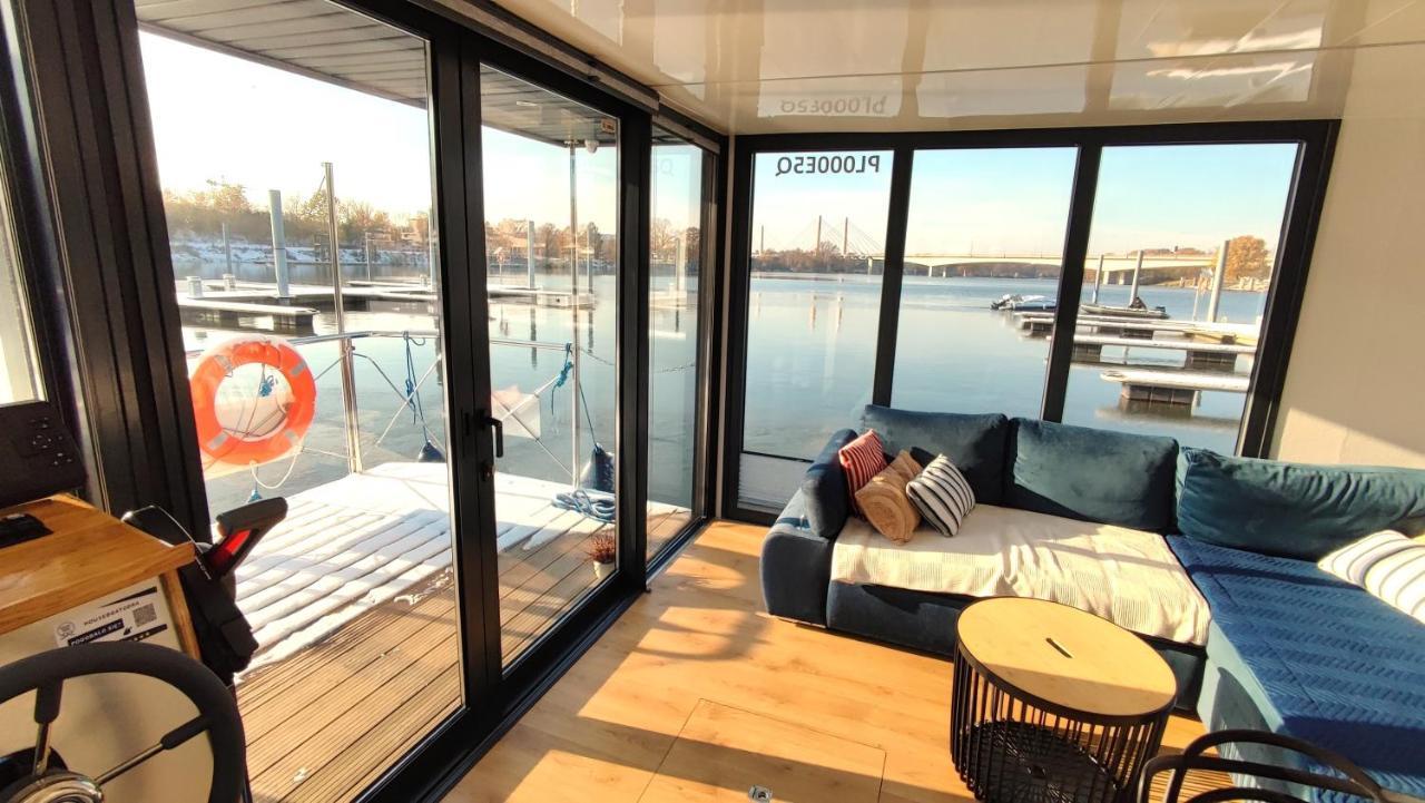 Houseboat Water King Apartament Plywajacy Dom Na Wodzie, 7 Os Vratislav Exteriér fotografie